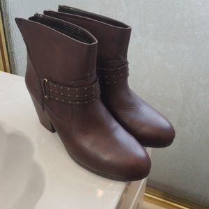 Ankle boots